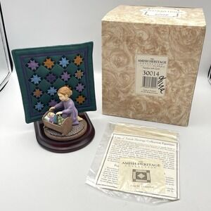 Vintage 1993 Willitts Amish Heritage Caroline‎ Cradle Figurine w Quilt Backdrop